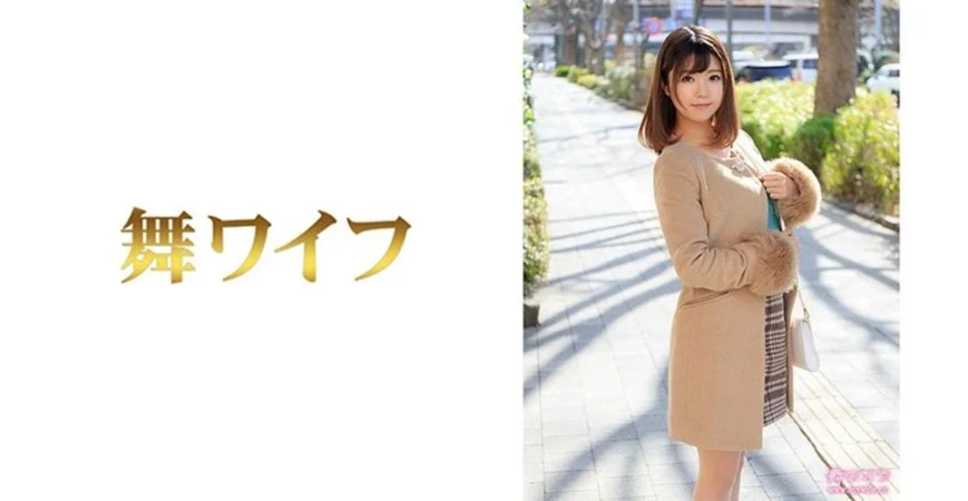 Rất khuyến khích! Ba người đàn ông và hai người phụ nữ cùng cô bé loli hư hỏng! Em gái siêu mềm mại, từng người một, đụ cái lồn mềm mại của em, và có một ông già đang quay phim bên cạnh em